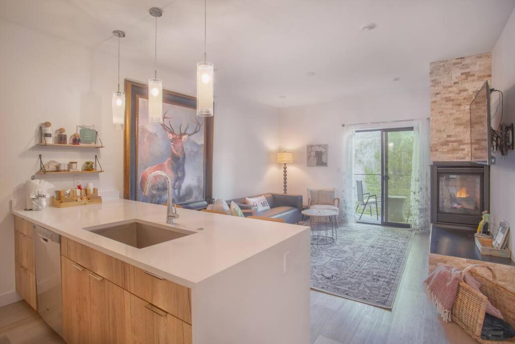 Cozy- Mountain Style - River View Apartment - Colorado Силвърторн Екстериор снимка